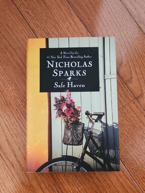 Nicholas Sparks Safe Haven – Yellow Cover Paperback